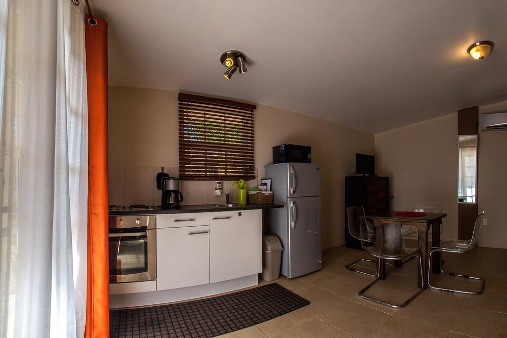 Aruba Tropic Apartments Noord Bagian luar foto