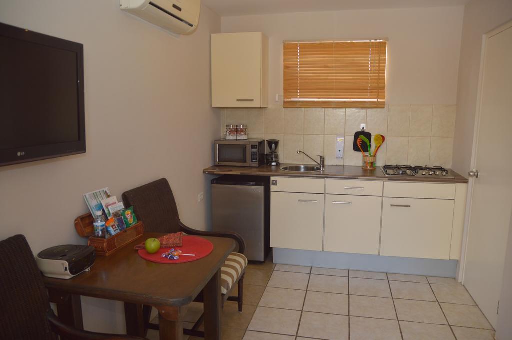 Aruba Tropic Apartments Noord Bagian luar foto