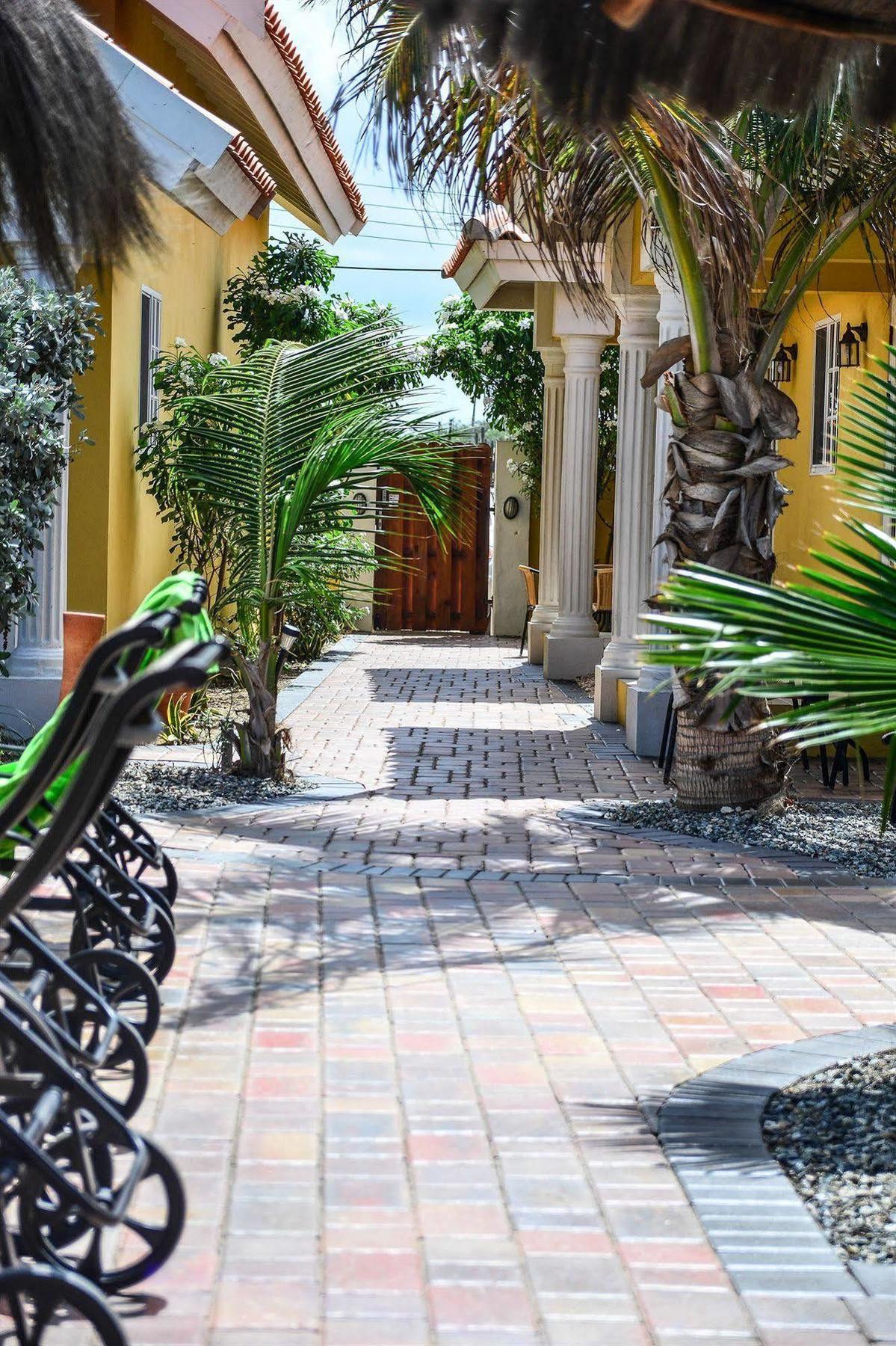 Aruba Tropic Apartments Noord Bagian luar foto