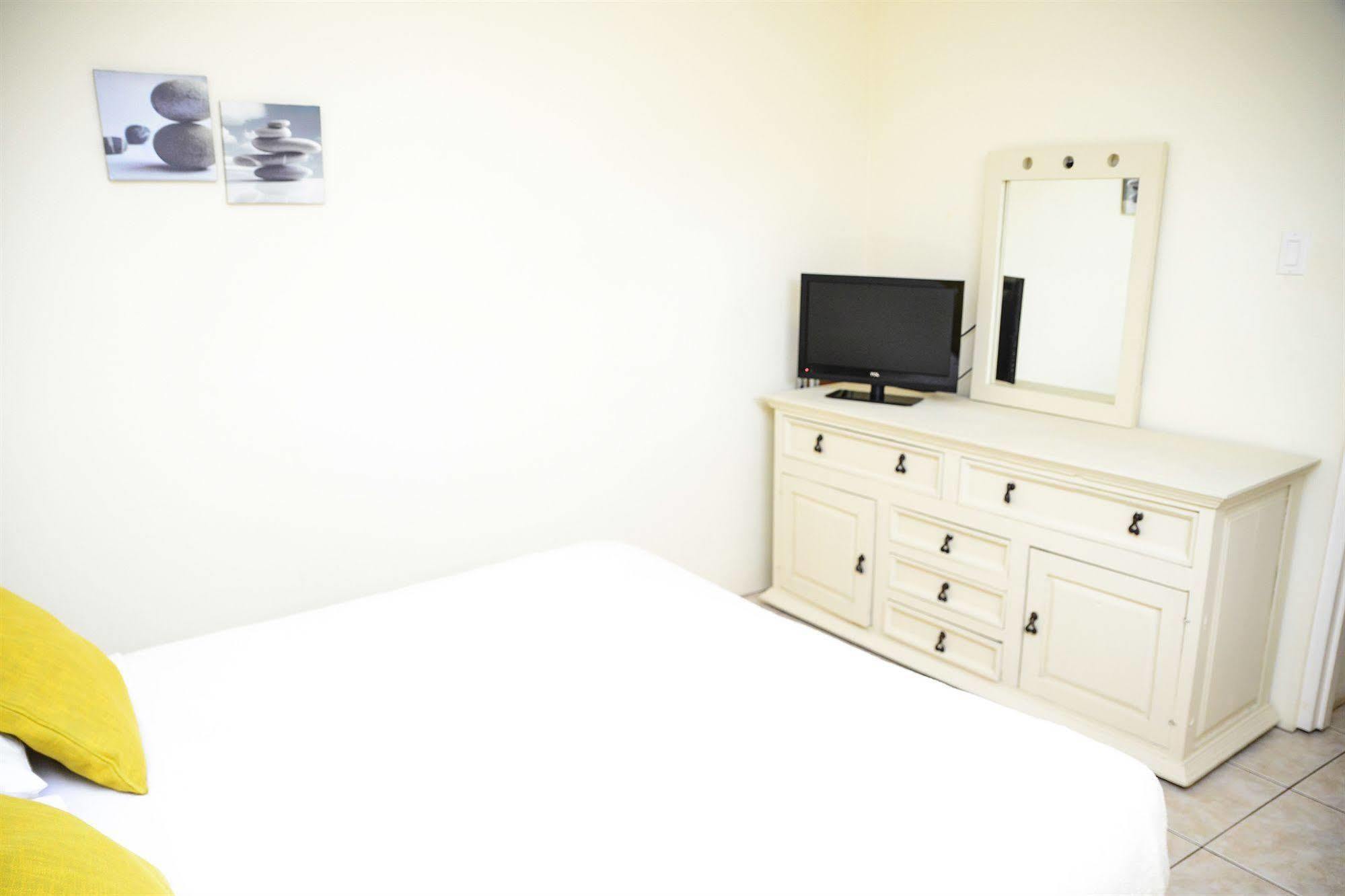 Aruba Tropic Apartments Noord Bagian luar foto